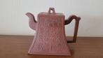 Chinese Yixing Zisha theepot van klei., Antiek en Kunst, Antiek | Keramiek en Aardewerk, Ophalen of Verzenden