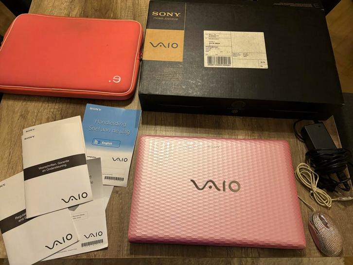 Mooie roze Sony Vaio laptop. Inclusief originele doos,, Computers en Software, Windows Laptops, Gebruikt, Ophalen of Verzenden