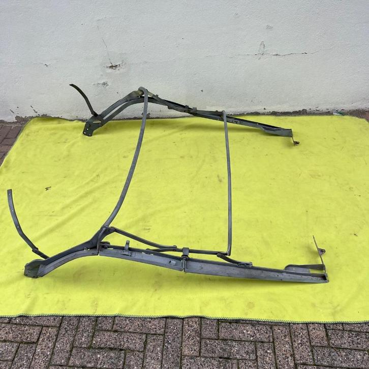 VW Super Beetle 1302 72 ALLEEN cabrioletframe, Auto diversen, Auto-accessoires, Nieuw, Ophalen of Verzenden