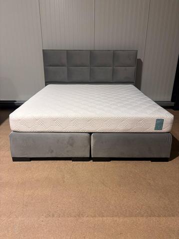 Nieuwste Boxspring met Tempur matras 180x200 S 44 beschikbaar voor biedingen