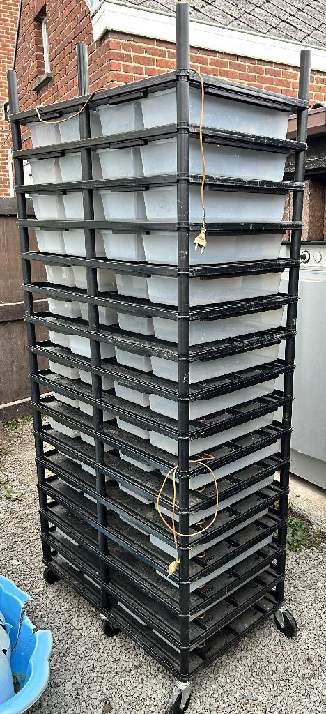 Vision V-18 Tub Hatchling Rack 15 Levels - 60 tubs, Dieren en Toebehoren, Reptielen en Amfibieën | Toebehoren, Gebruikt, Overige typen