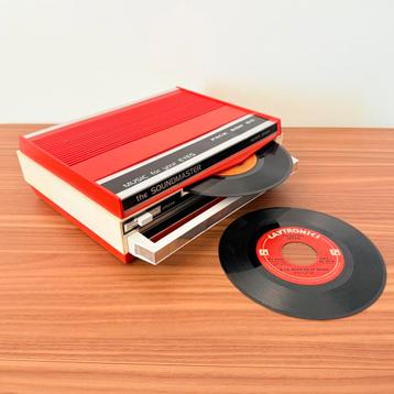 VINTAGE PLATENSPELER PLATENSLIKKER SOUNDMASTER PACKSON 80 beschikbaar voor biedingen