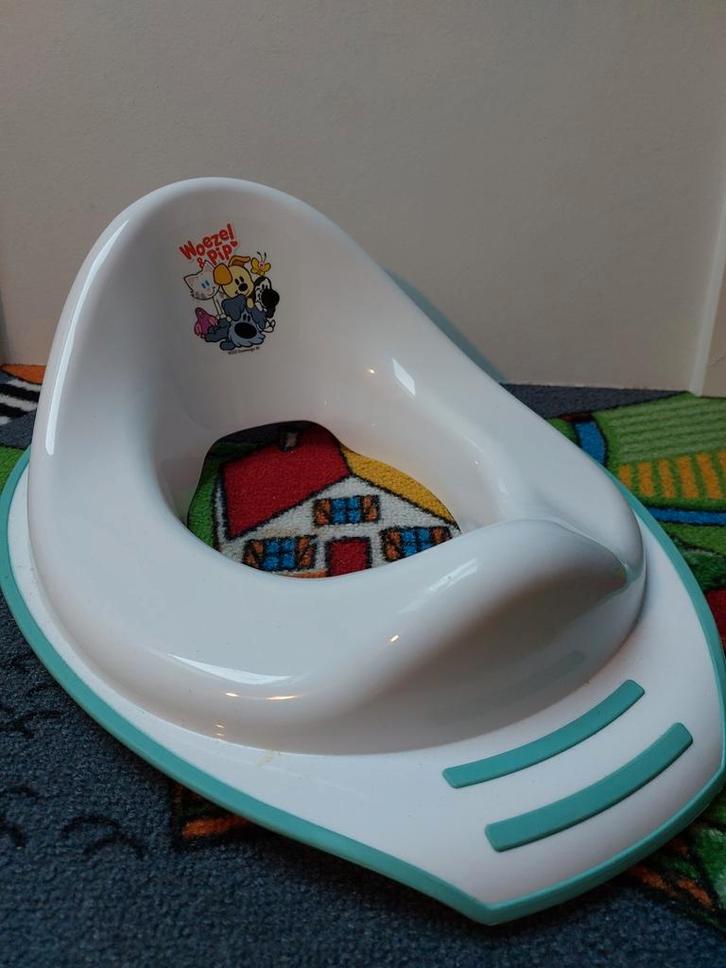 2 potjes en wc-verkleiner van Woezel en Pip, Kinderen en Baby's, Badjes en Verzorging, Overige typen, Ophalen