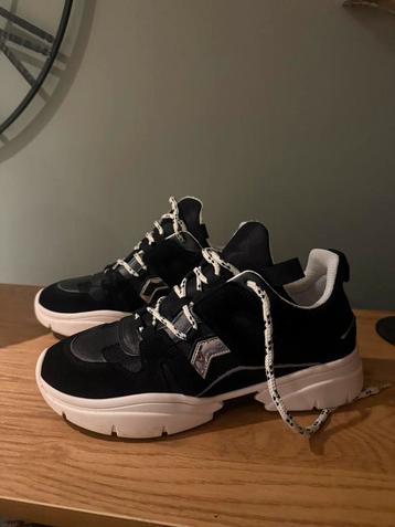 Isabel Marant Kindsay maat 39 beschikbaar voor biedingen