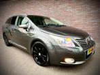 Toyota Avensis 2.2 D-4D Aut/Leer/Pano/Navi/Camera/Keyless!!, Auto's, Toyota, Euro 5, 15 km/l, Avensis, Zwart