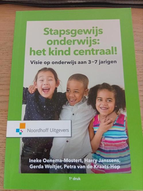 Harry Janssens - Stapsgewijs onderwijs: het kind centraal!, Boeken, Studieboeken en Cursussen, Zo goed als nieuw, HBO, Ophalen of Verzenden