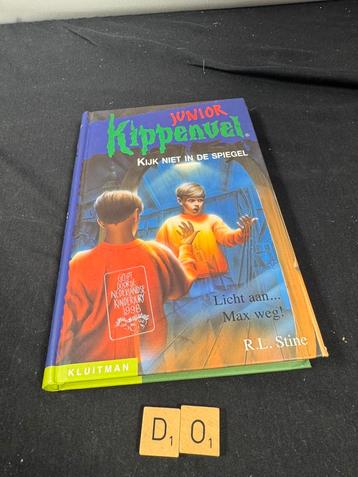 Kippenvel. Kijk niet in de spiegel. Boek. €1,99 beschikbaar voor biedingen