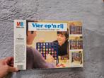 Vier op 'n rij - MB spel, Hobby en Vrije tijd, Gezelschapsspellen | Bordspellen, Een of twee spelers, Ophalen of Verzenden, Gebruikt