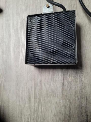 Ventilator 220V - Krachtig & Stil! beschikbaar voor biedingen