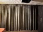 Grijze overgordijnen met een vleuje taupe 512 br 260 h, Huis en Inrichting, Ophalen of Verzenden, Zo goed als nieuw, 200 cm of meer
