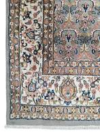 Handgeknoopt Perzisch wol Ghoum tapijt floral grey 196x251cm, Persian Perzisch vintage oosters hype, Gebruikt, 150 tot 200 cm