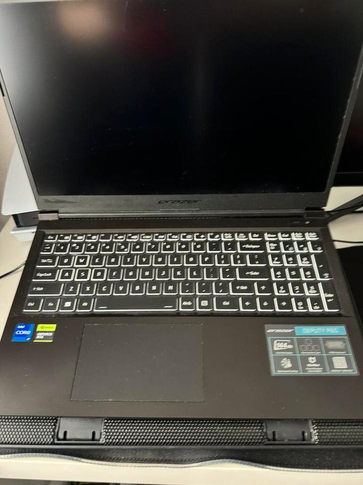 Medion Erazer Deputy P60 – MD 62588 -  GamingLaptop, Computers en Software, Windows Laptops, Zo goed als nieuw, 15 inch, SSD, 2 tot 3 Ghz