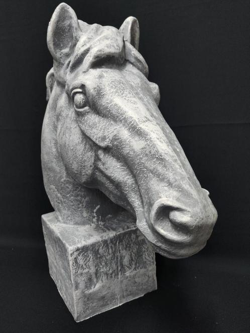 Paardenhoofd op sokkel. Merry volbloed, Verzamelen, Beelden en Beeldjes, Nieuw, Dier, Ophalen