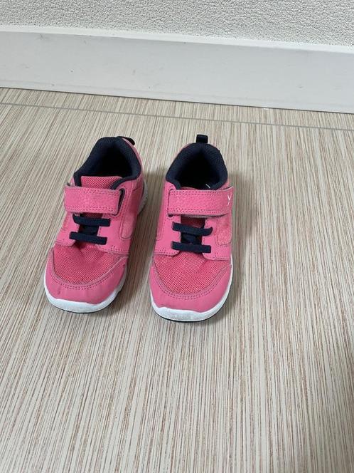 Gymschoenen maat 25, Kinderen en Baby's, Kinderkleding | Schoenen en Sokken, Gebruikt, Sportschoenen, Meisje, Ophalen of Verzenden