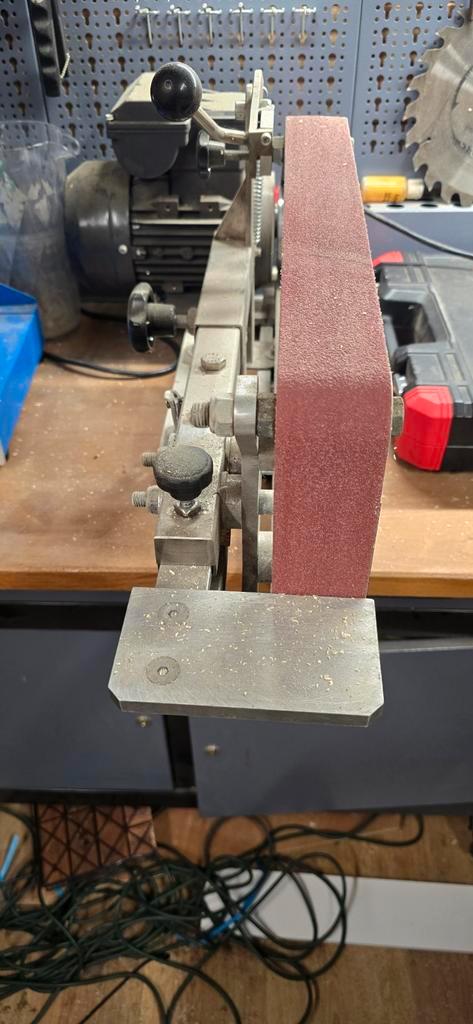 Batko 1400XL Bandschuurmachine, Doe-het-zelf en Verbouw, Gereedschap | Schuurmachines, Gebruikt, Bandschuurmachine, 1200 watt of meer