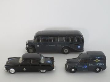 Corgi Royal Air Force autoset: Ford, Morris & Bedford bus beschikbaar voor biedingen