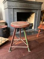 Stevige, zware industriële brocante kruk staal en hout, Ophalen