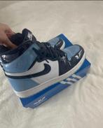 Jordan 1 high blue retro shine, Blauw, Ophalen of Verzenden, Sneakers of Gympen, Zo goed als nieuw
