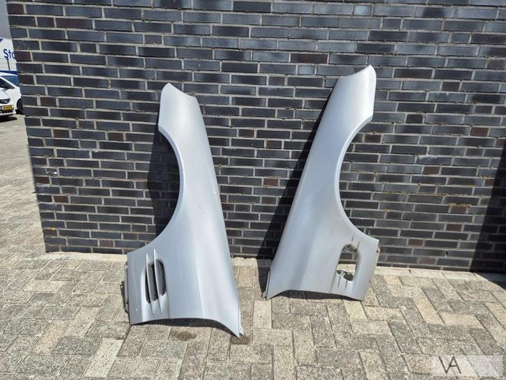 Mercedes SL R230 2002 - 2009 voorscherm rechts krasjes €150, Auto-onderdelen, Carrosserie en Plaatwerk, Spatbord, Mercedes-Benz