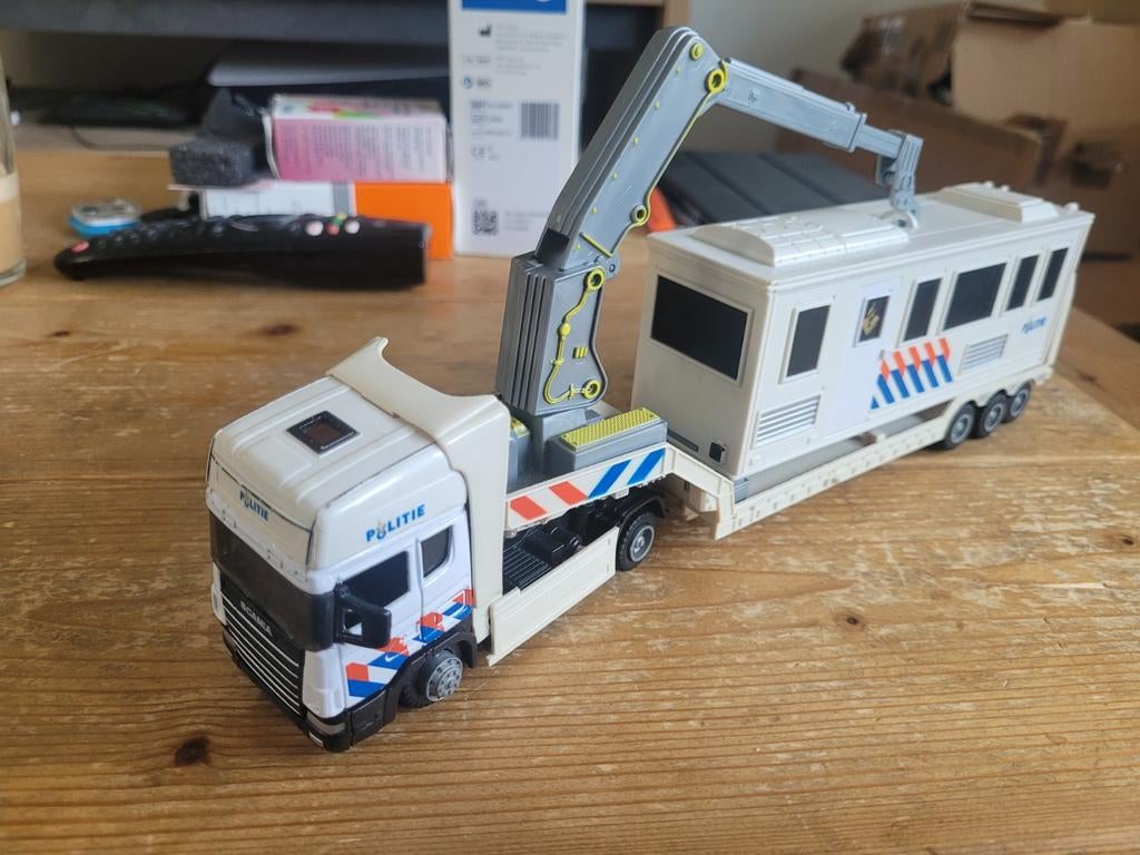 Scania politie auto, O, O, O, Ophalen of Verzenden
