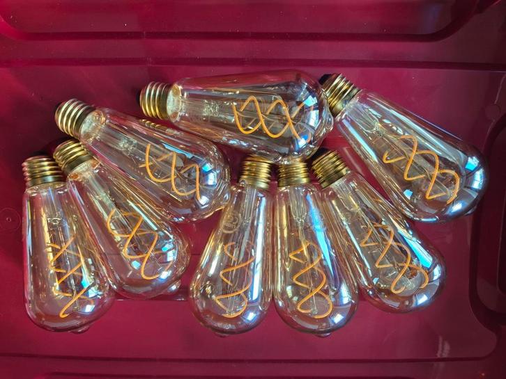 8x ST64 Lucide Filament LED lamp Dimbaar E27 5W 380lm 2200K, Huis en Inrichting, Lampen | Losse lampen, Zo goed als nieuw, Led-lamp