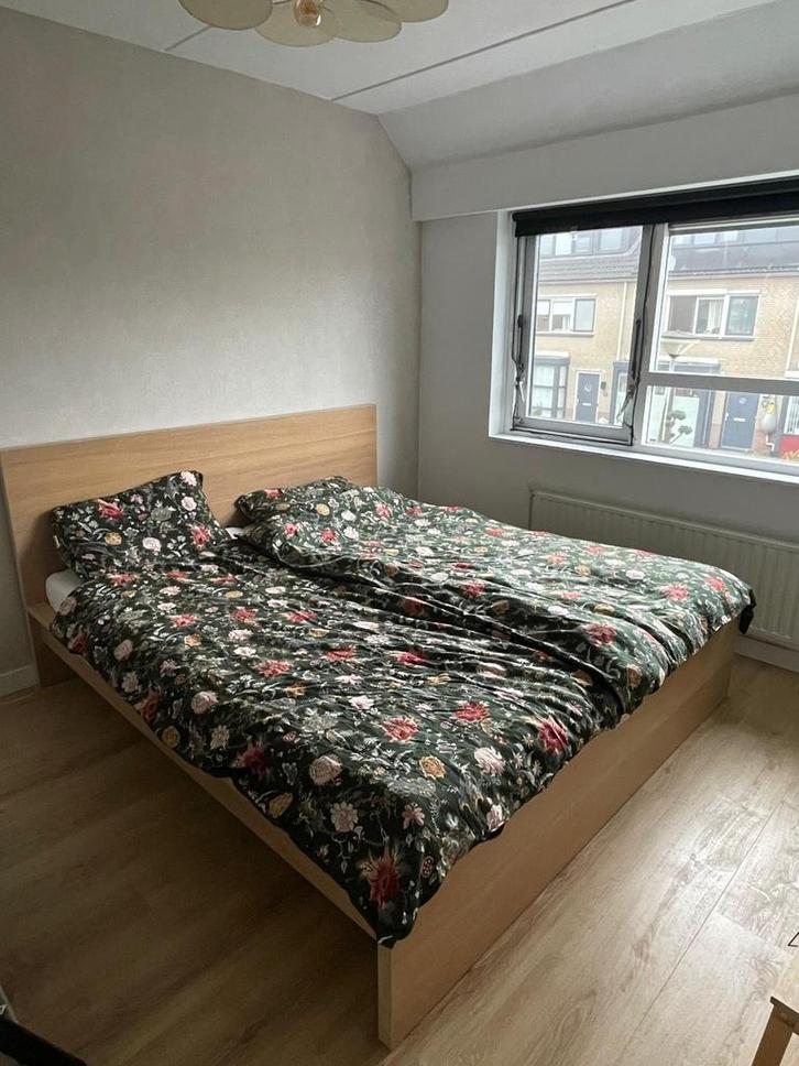 Ikea Malm bed, Huis en Inrichting, Slaapkamer | Bedden, Zo goed als nieuw, Ophalen