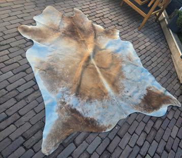 Koeienhuid 205 cm X 174 cm  beschikbaar voor biedingen