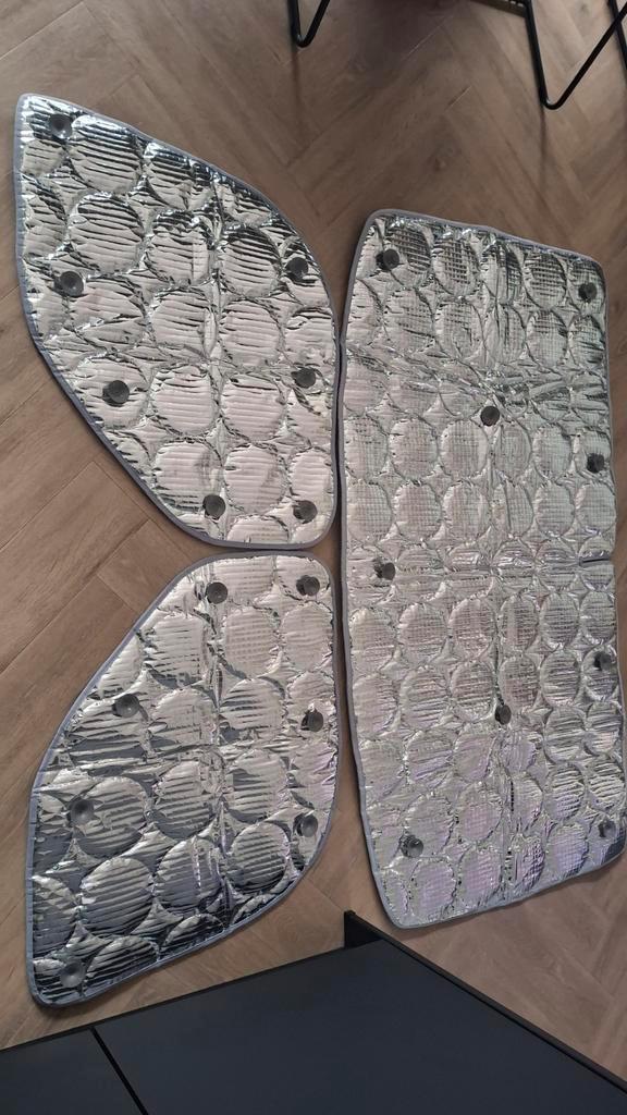 Raamisolatie 3-delig voor bus(-camper) of camper., Caravans en Kamperen, Camper-accessoires, Gebruikt, Ophalen