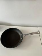 Le Creuset Les Forgées koekenpan 24 cm, Gebruikt, Aluminium, Ophalen of Verzenden, Keramische plaat