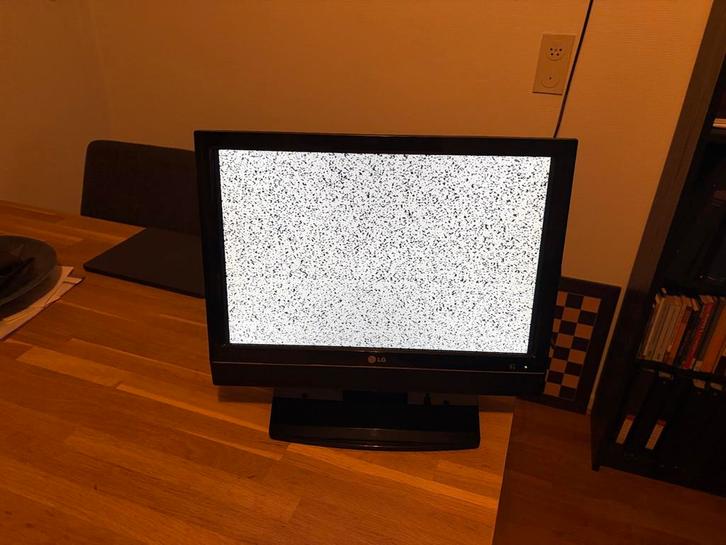 Gratis kleine LG 19inch tv, Audio, Tv en Foto, Televisies, Gebruikt, LCD, 40 tot 60 cm, HD Ready (720p), LG, 50 Hz, Ophalen