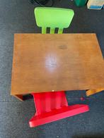 kinder tafeltje  en 2 stoeltjes, Kinderen en Baby's, Kinderkamer | Tafels en Stoelen, Ophalen, Gebruikt, Tafel(s) en Stoel(en)