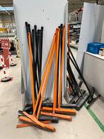 Partij bezems en stoffer en blik, Ophalen, Bezem of Borstel