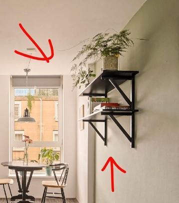 Boekenplanken beschikbaar voor biedingen