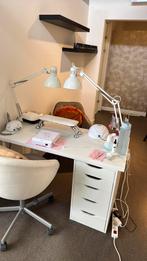 Ikea bureau (nageltafel) incl bureaulampen, Huis en Inrichting, Bureaus, Ophalen, Zo goed als nieuw