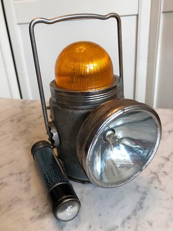 Vintage auto pechlamp ROSE  + zaklantaarn beschikbaar voor biedingen
