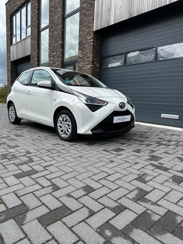 Toyota Aygo X-Play Apple Carplay 2020 beschikbaar voor biedingen