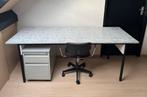 Bureau met marmerlook blad, Ophalen, In hoogte verstelbaar, Zo goed als nieuw, Stabureau