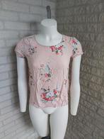 Roze shirt met bloemen van Only maat XS, Kleding | Dames, T-shirts, Only, Nieuw, Ophalen of Verzenden, Korte mouw