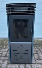 Pelletkachel.  2.7-8.5 kw, Huis en Inrichting, Kachels, Ophalen of Verzenden, Zo goed als nieuw, Overige brandstoffen, Pelletkachel