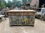 Oude werkbank als kookeiland badkamer meubel of sidetable, Ophalen