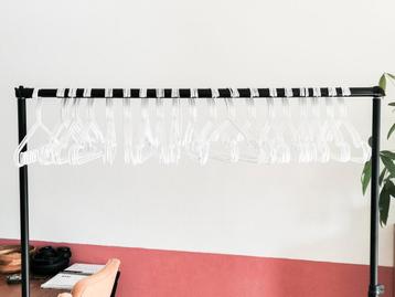 STAJLIG Kleerhangers - 93 stuks wit beschikbaar voor biedingen