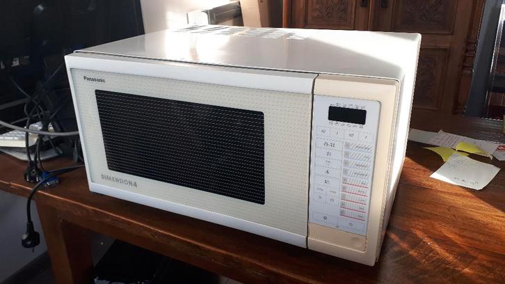 Panasonic magnetron, Witgoed en Apparatuur, Magnetrons, Gebruikt, Vrijstaand, Magnetron, 45 tot 60 cm, Draaiplateau, Ophalen