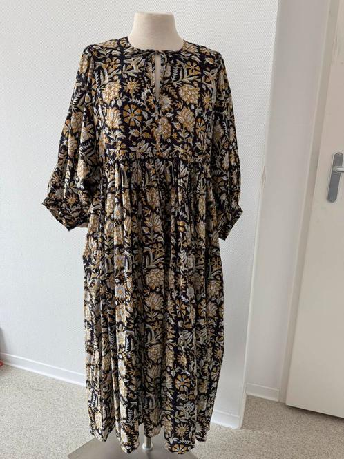 Zwart met gele blockprint jurk, Kleding | Dames, Jurken, Nieuw, Maat 38/40 (M), Zwart, Onder de knie, Ophalen of Verzenden