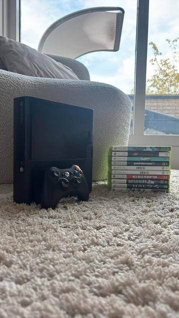 Xbox 360E 500GB +10 games beschikbaar voor biedingen