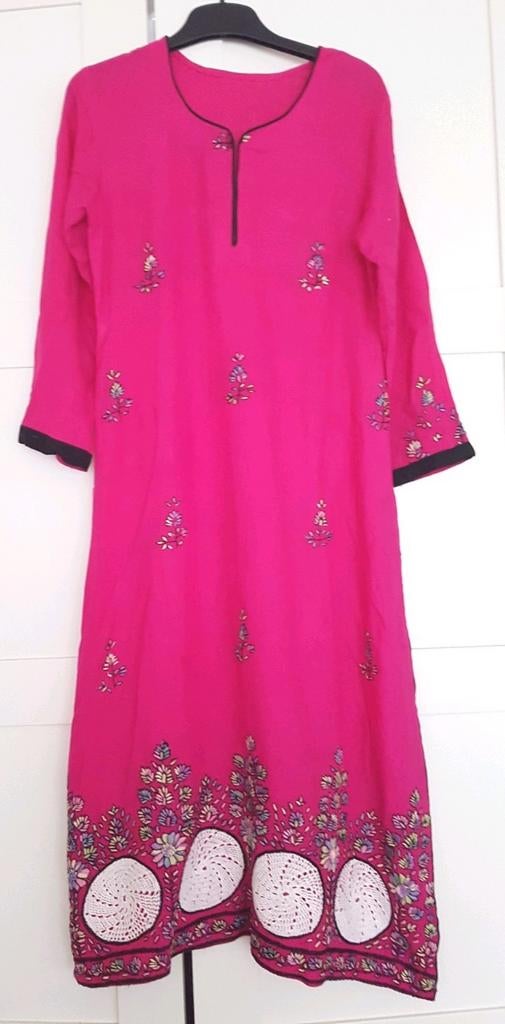 Maat 164/170 roze hand geborduurde Indiase meisjes jurk, Ophalen of Verzenden, Zo goed als nieuw, Meisje, Jurk of Rok