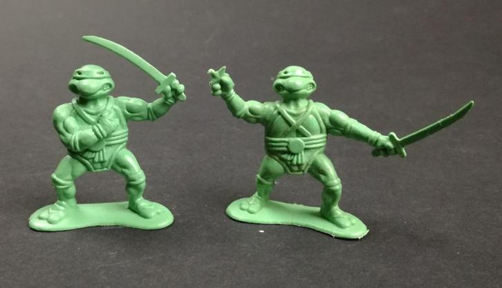 Teenage Mutant Ninja Turtles 2 NINJA FIGHTER Bootleg GUOBO 2, Verzamelen, Speelgoed, Gebruikt, Verzenden