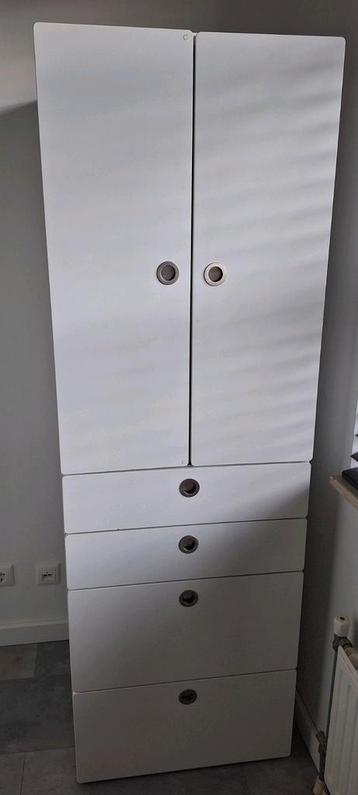 Ikea kast småstad/Plasta wit beschikbaar voor biedingen
