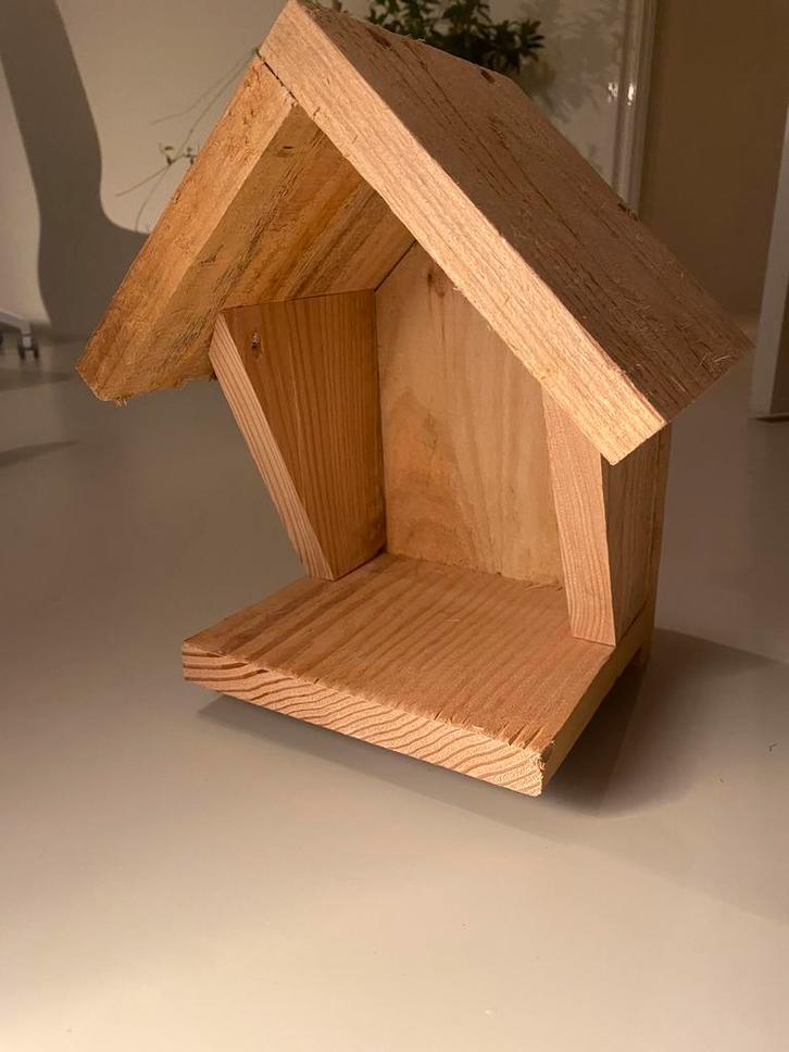 Vogel voederhuisje voederbak voederstation houtenvoederhuis, Tuin en Terras, Vogelhuisjes en Vogelbaden, Nieuw, Ophalen of Verzenden