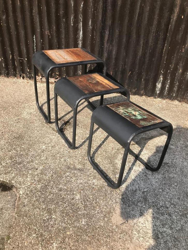 Retro industrieel kruk bijzettafel scrapwood boothout India, Huis en Inrichting, Krukjes, Nieuw, Hout, Ophalen of Verzenden