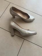Zgan goud leer pumps Peter Kaiser maat 4 37, Kleding | Dames, Schoenen, Peter Kaiser, Pumps, Overige kleuren, Ophalen of Verzenden